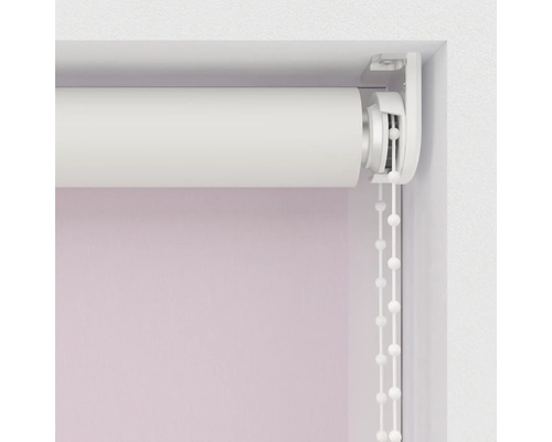 Detailweergave van een rolgordijn met kettingbediening voor raamdecoratie