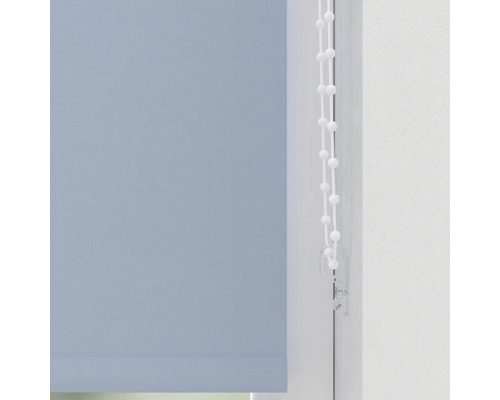 Rolgordijn met bedieningsketting op het raam