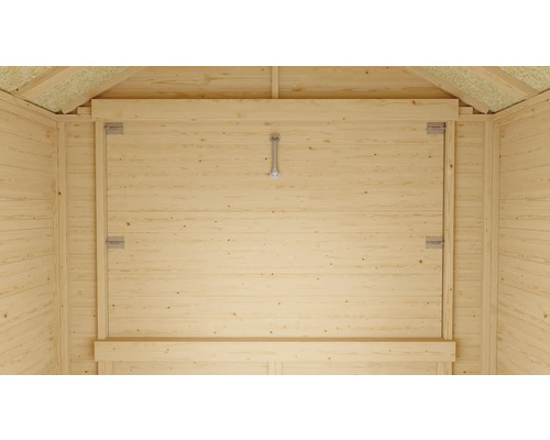 Interieur van een tuinhuis met houten wanden en klapraam