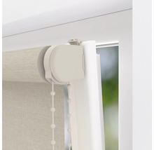 Detailopname van een rolgordijn bij het raam