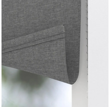 Grijze vouwgordijn voor raamdecoratie en privacy.