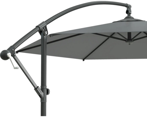 Vrijhangende parasol met slinger mechanisme