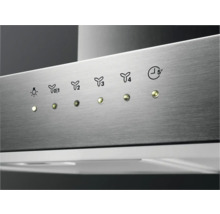 Close-up van de bedieningselementen van een afzuigkap met lichtsymbool, ventilatorsnelheidssymbolen en timerfunctie.