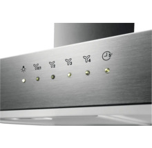 Bedieningselementen van een roestvrijstalen afzuigkap met verlichting, ventilatorsnelheden en timer.