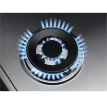 Gasbrander met blauwe vlam op een kookplaat