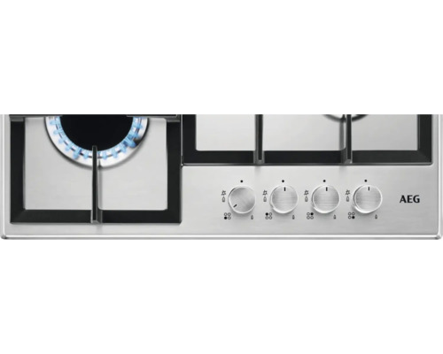 AEG gaskookplaat met blauwe vlam en zilverkleurige bedieningselementen