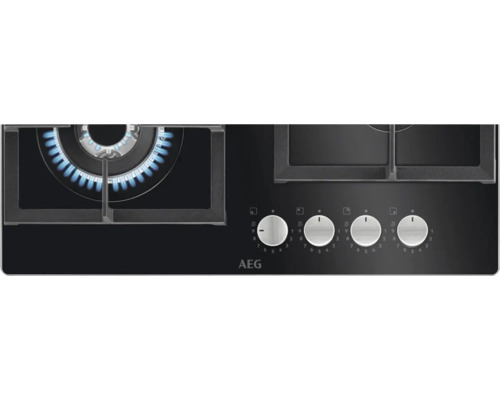 AEG gaskookplaat met bedieningsknoppen en actieve vlam