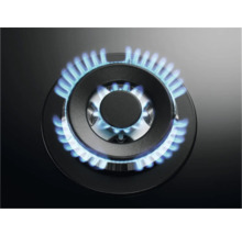 Brandend gas op een gaskookplaat