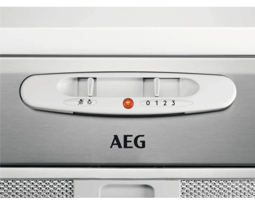 Gedetailleerde weergave van een afzuigkap met bedieningselementen en AEG-logo.