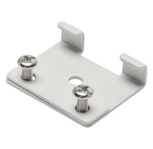 Metalen beugel met schroeven