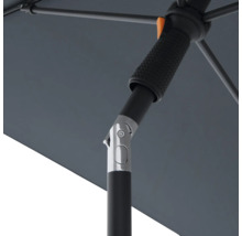 Detailaanzicht van een parasol met kantelgewricht en handslinger