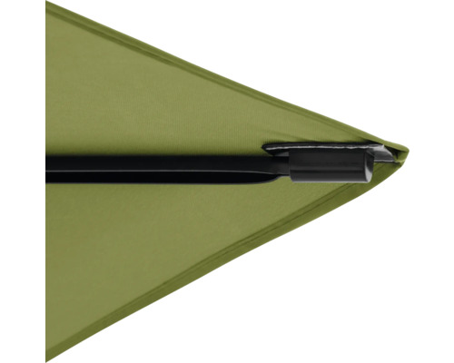 Detailweergave van een parasol met zwart frame