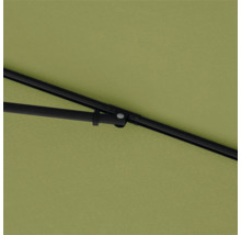 Detailaanzicht van een parasol met een zwart frame