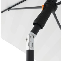 Detail van een parasol met handvat en scharnierstuk