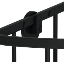 Detailopname van een hoekrek voor badkamer voor wandmontage