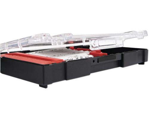 Set decoupeerzaagbladen in geopende opbergdoos