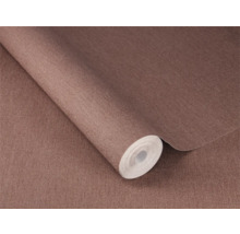 Een rol bruin textielbehang.