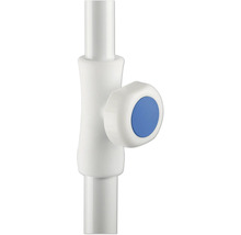 Detailweergave van een wit thermostatisch kraanventiel met blauwe draaiknop.