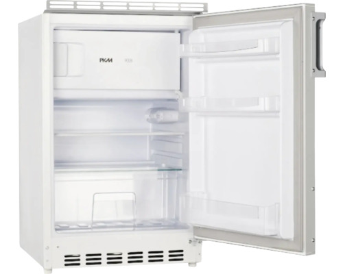 Openstaande, vrijstaande koelkast met planken