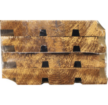 Stapel houten tegels, verpakt in folie