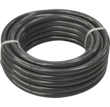 Opgerolde waterslang van kunststof