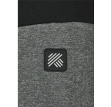 Detailopname van een grijs sweatshirt met een zwart, rechthoekig logo