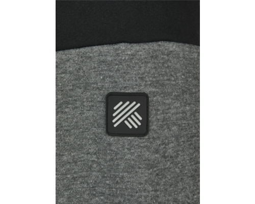 Detailopname van een grijs sweatshirt met een zwart, rechthoekig logo