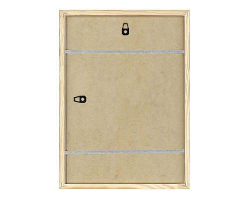Achterkant van een houten fotolijst met ophangsysteem