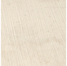 Detailopname van behang met een verticale lijnstructuur en fijne korrel.