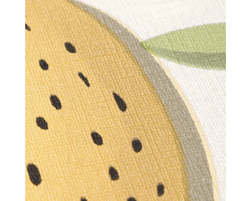 Detailweergave van vliesbehang met perenpatroon en reliëfstructuur.