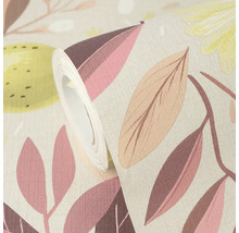 Vliesbehang met een groot bladerpatroon en een gestructureerd oppervlak, gedeeltelijk afgerolde behangrol.