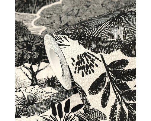 Rol behang met een zwart-wit natuurpatroon van bomen en bladeren in schetsstijl.