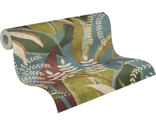 Vliesbehang met botanisch bladerpatroon in groen, blauw en aardetinten.