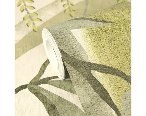 Vliesbehang met gestructureerd bladerpatroon en takken in natuurontwerp.