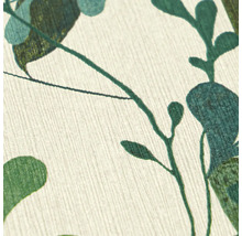 Vliesbehang met bladmotief en fijne verticale oppervlaktestructuur.