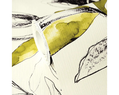 Detailopname van een behangrol met een gestructureerd oppervlak en een bladmotief met zwarte contouren.