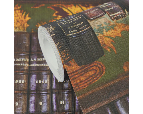Vliesbehang met antiek boekenkastmotief, gedetailleerde ruggen van boeken in retrostijl.