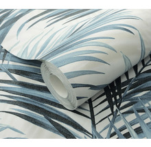 Rol behang met bladerpatroon