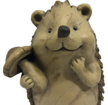 Decoratief beeldje egel met paddenstoel