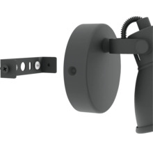 Close-up van een grijze wandlamp met montagebeugel