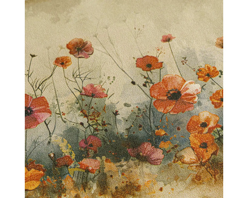 Vliesbehang met een gestructureerd bloemenpatroon van oranje en roze klaprozen in een artistieke schilderstijl.