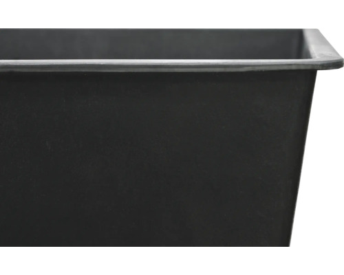 Close-up van een zwarte mortelkuip van kunststof.