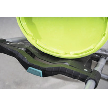 Verfemmer op een emmerhouder