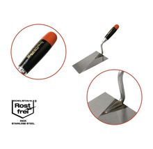 Metalen troffel met kunststof handvat