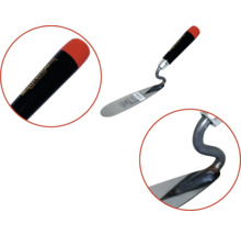 Troffel met zwarte handgreep en rode punt