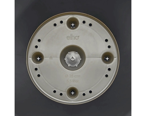 Elho logo op een schotel met een diameter van 25 centimeter en een inhoud van 5,5 liter