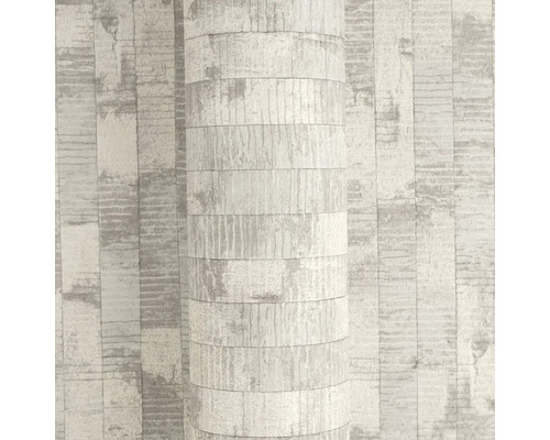 Grijs behang met steenlook-patroon en horizontale blokstructuur in verticale banen.