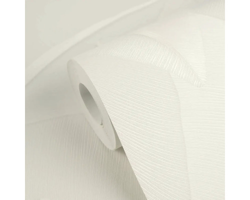 Gestructureerd behang met geometrisch chevronpatroon op een rol.