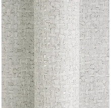 Behang met grove weefselstructuur en mandvlechtwerk-look op een rol.