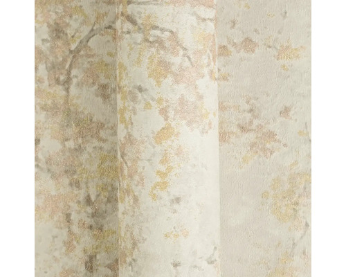 Vliesbehang met metallic glanzend floraal patroon in goud en roségoud.